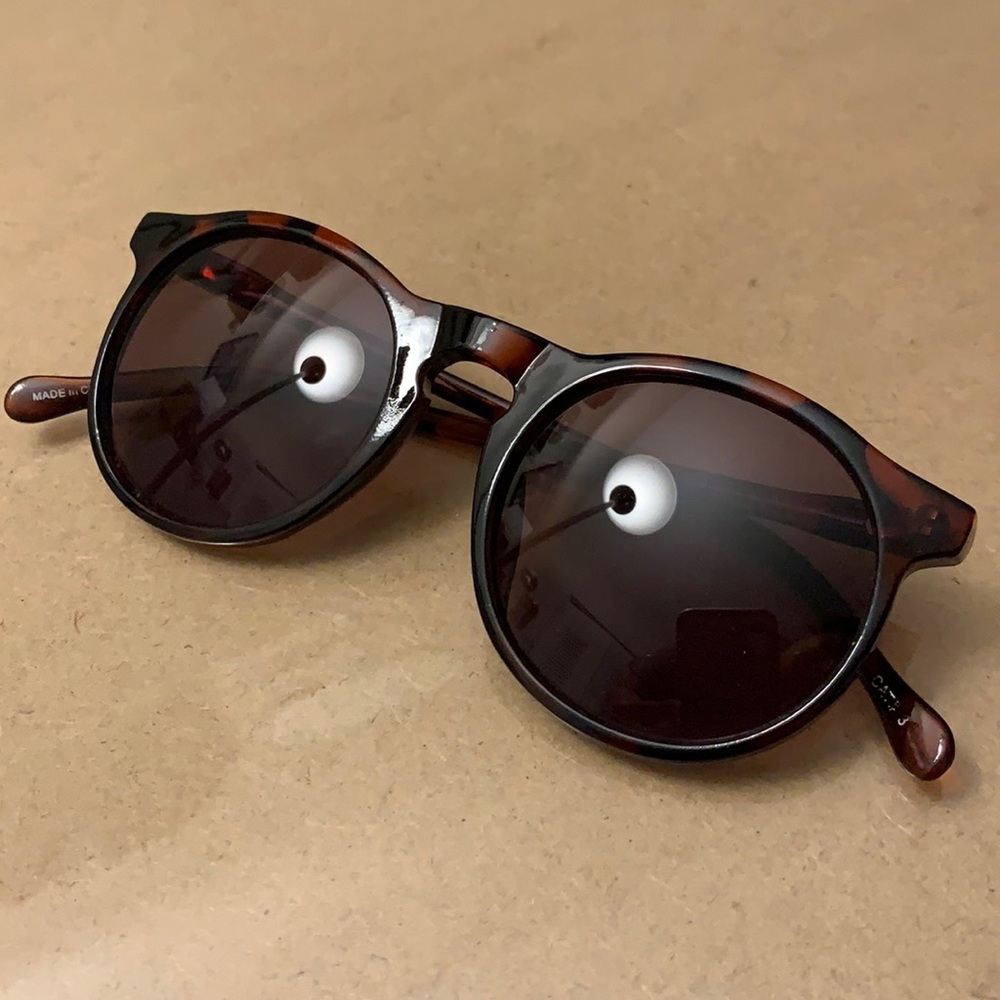 FOREVER 21 - Sunglasses